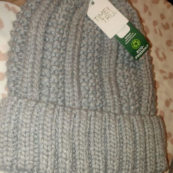 NWT Time & Tru solid pom gray beanie - Picture 3 of 8